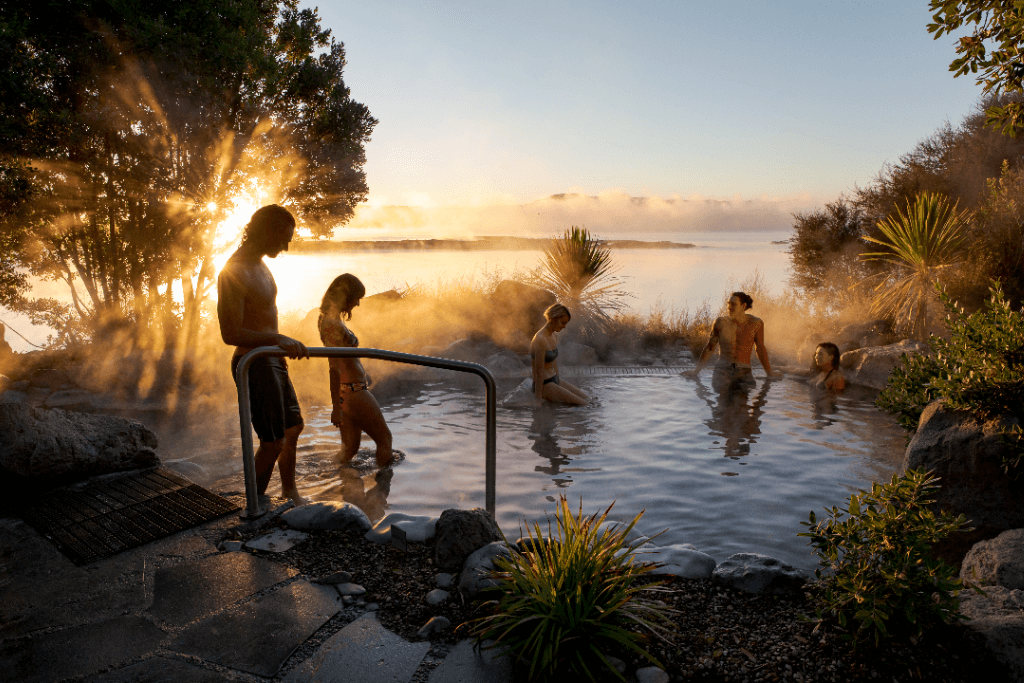 Pōhutu Geyser