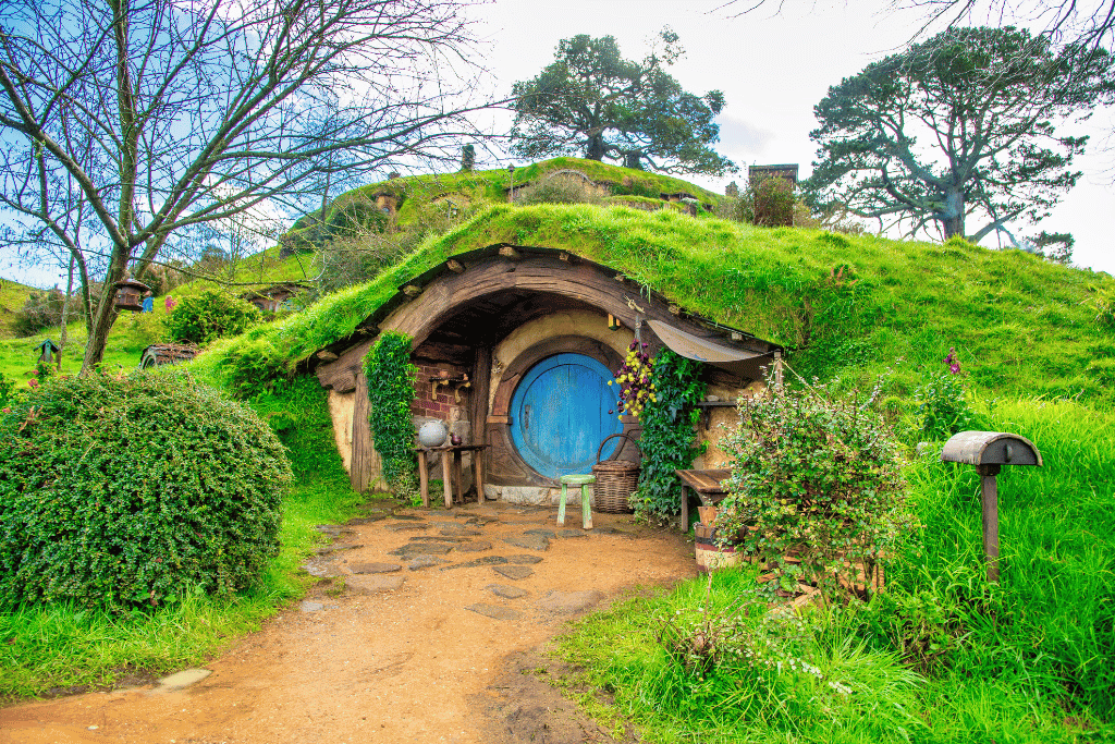 Hobbiton Movie Set